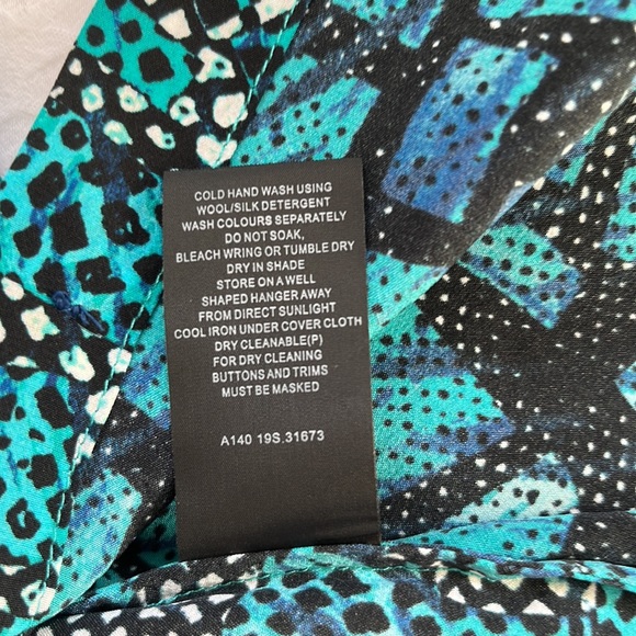 Size 8 Marcs shirt 👕 Make me an offer 👕 - Picture 7 of 9